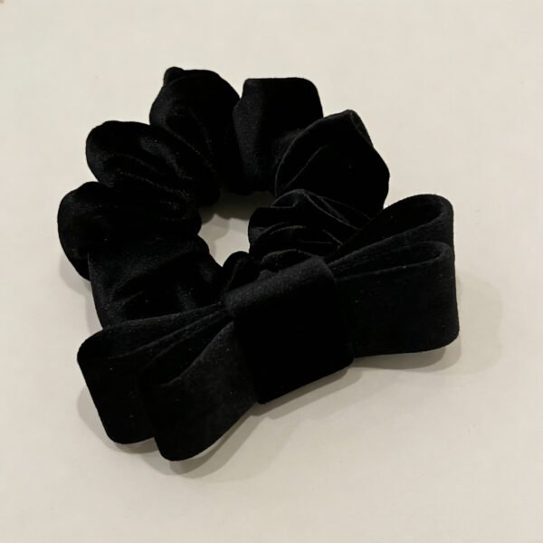 Luxe Classic Black Scrunchie with Bow – Elegant Hair Accessory for Daily & Special Occasions